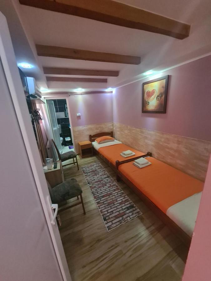 Rooms " Simke " II Subotica Exteriör bild